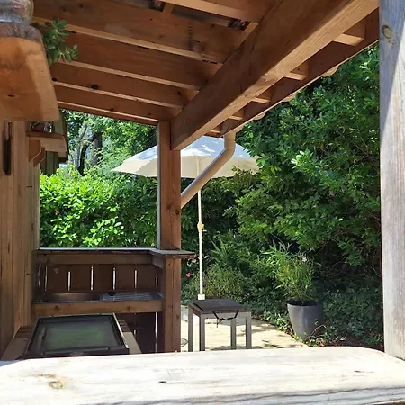 Detente Et Nature Maisonnette Conviviale Pour 6 Personnes Dans Un Village De Vacances *