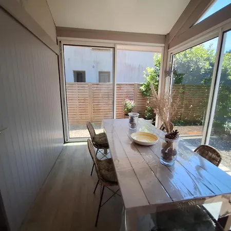Detente Et Nature Maisonnette Conviviale Pour 6 Personnes Dans Un Village De Vacances 居让梅斯特拉